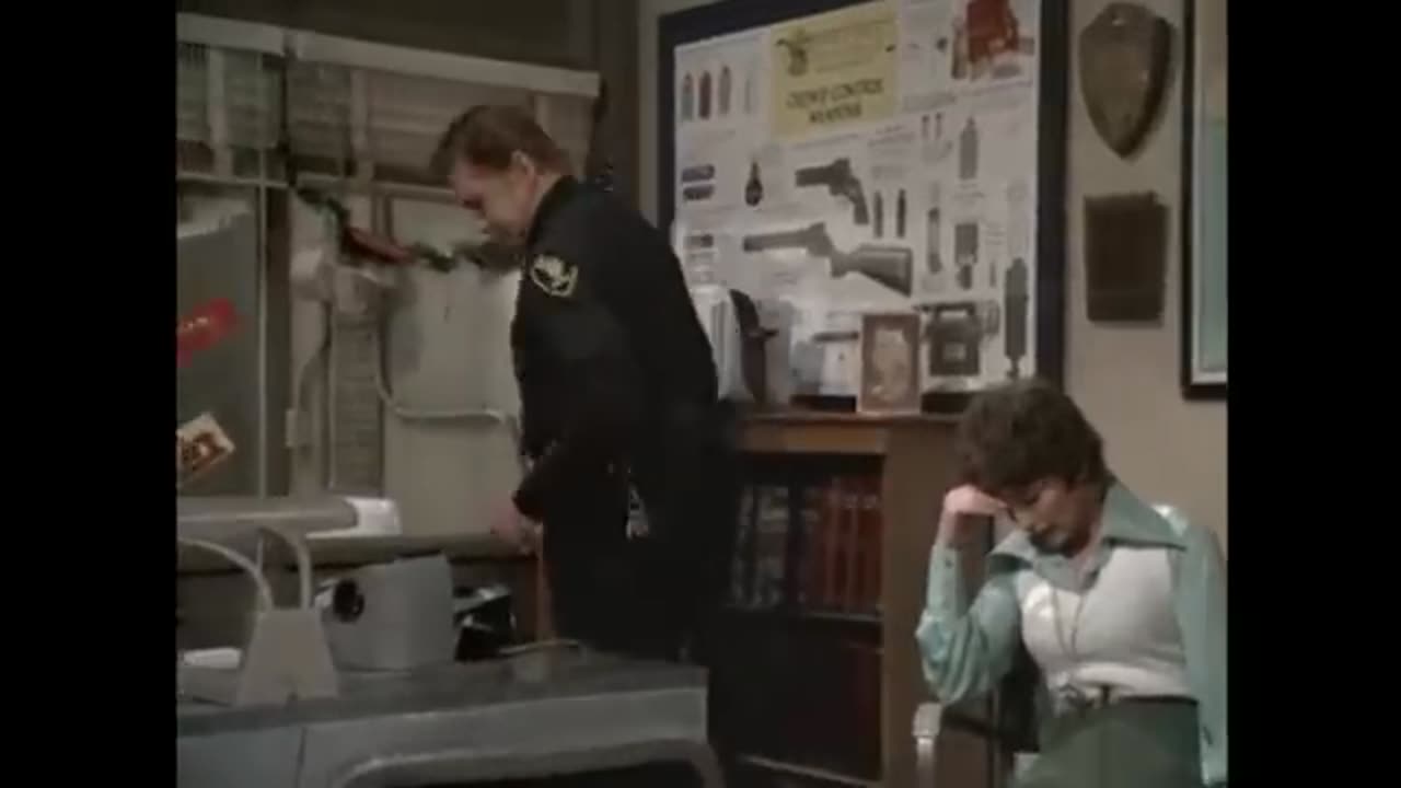 S.W.A.T.: " Silent Night, Deadly Nigh (1975)t "