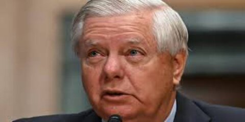 Lindsey Graham Trump to Hit Colombia With 'Major Tariffs'