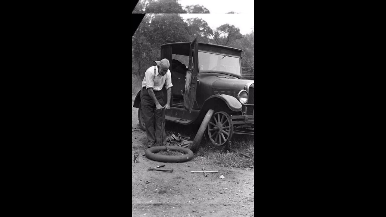 Changing a Flat Tire on a 1927 Model T Coupe | Hands-On History