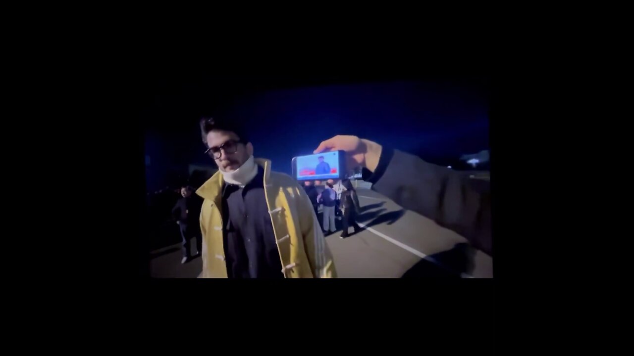 Chinese security police harassed Hasan Piker while he was live streaming in Tiananmen Square.