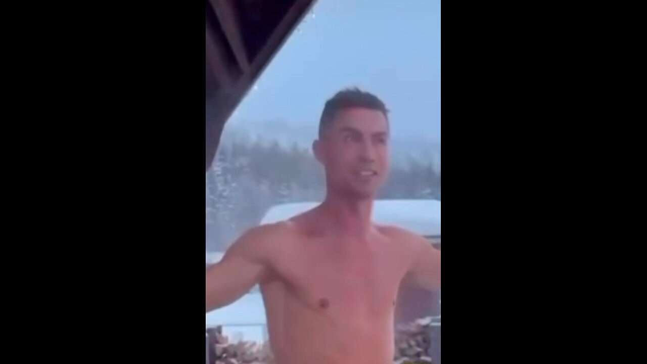 Así pasa la Navidad Cristiano Ronaldo🥶❄️