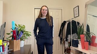 I am 5ft6in 123lbs wearing a size small in this airport outfit
