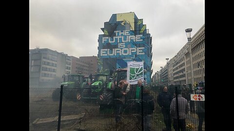 Farmers-and-police-clash-in-front-of-the-EU-headquarters