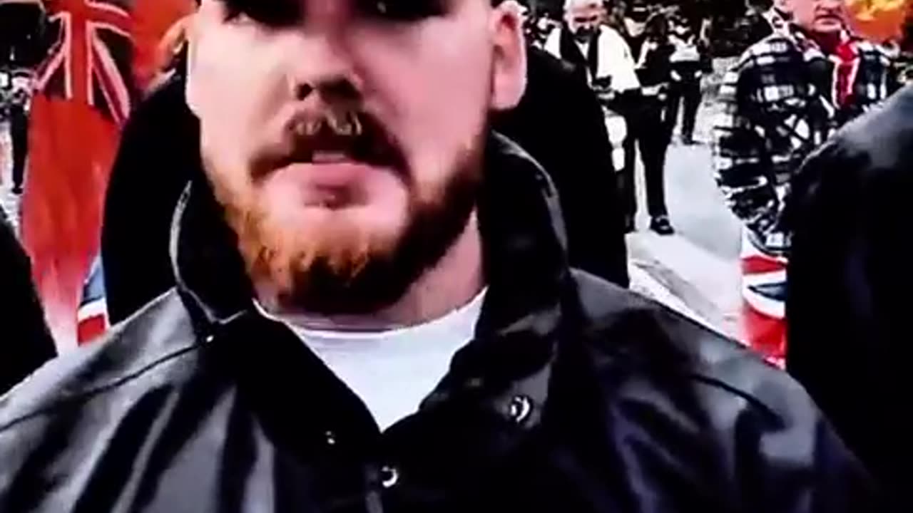 Why can't all Men be like this guy？