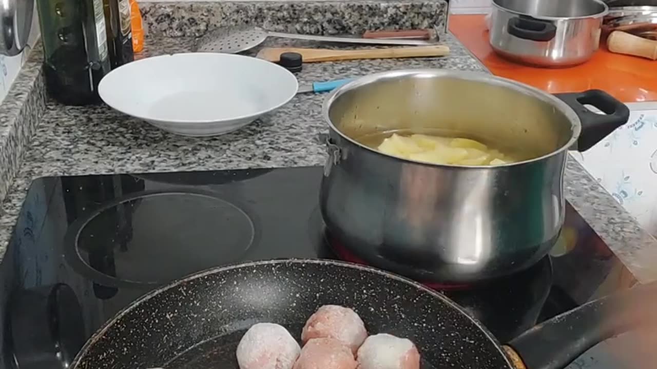 GUISADO DE PELOTAS AL ESTILO MURCIANO
