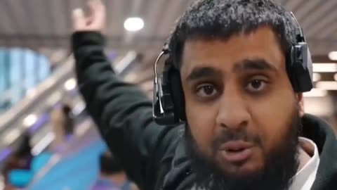 London was conquered without firing a shot.