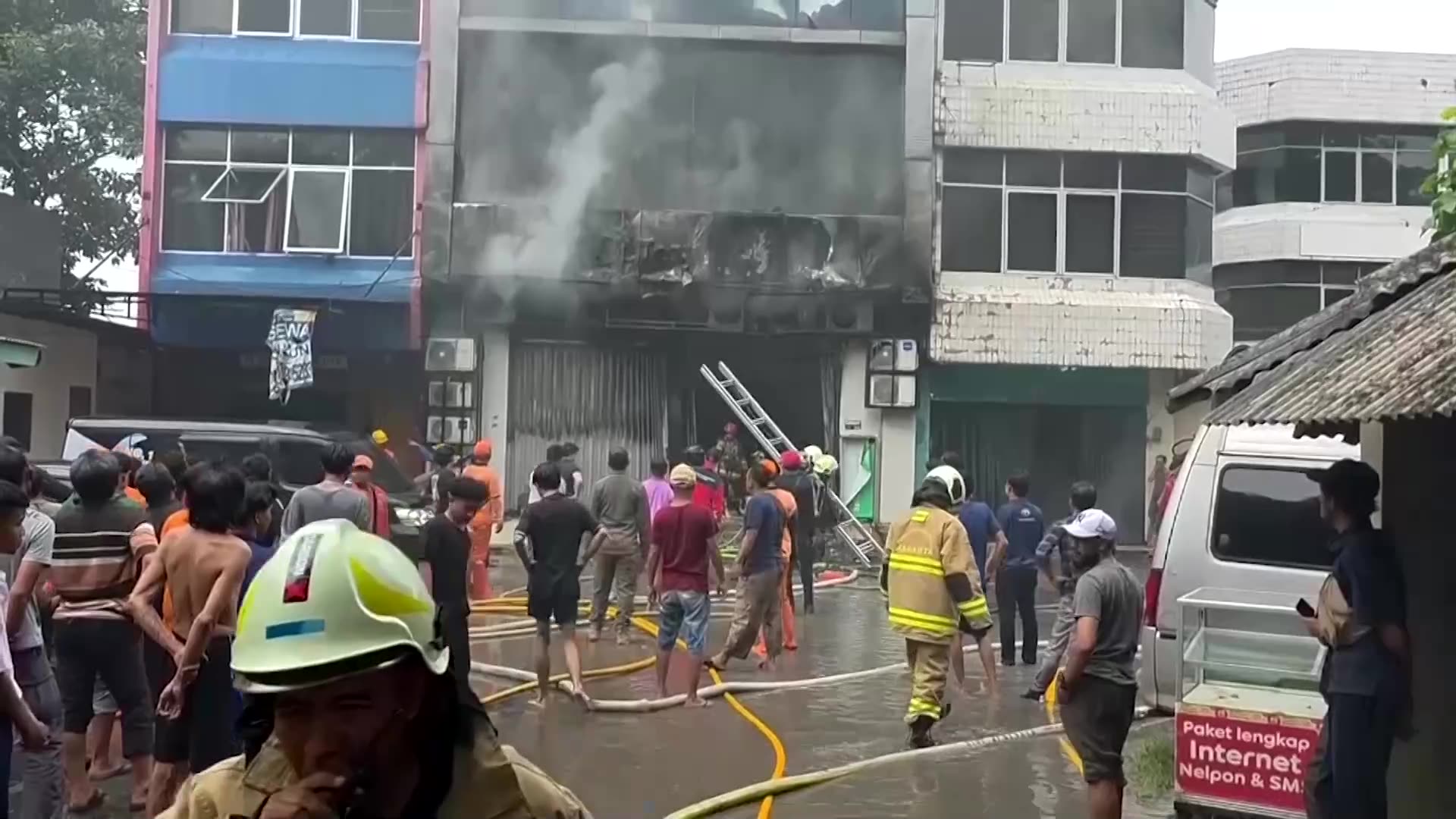 Deadly fire breaks out at multi-story building in Indonesias Jakarta
