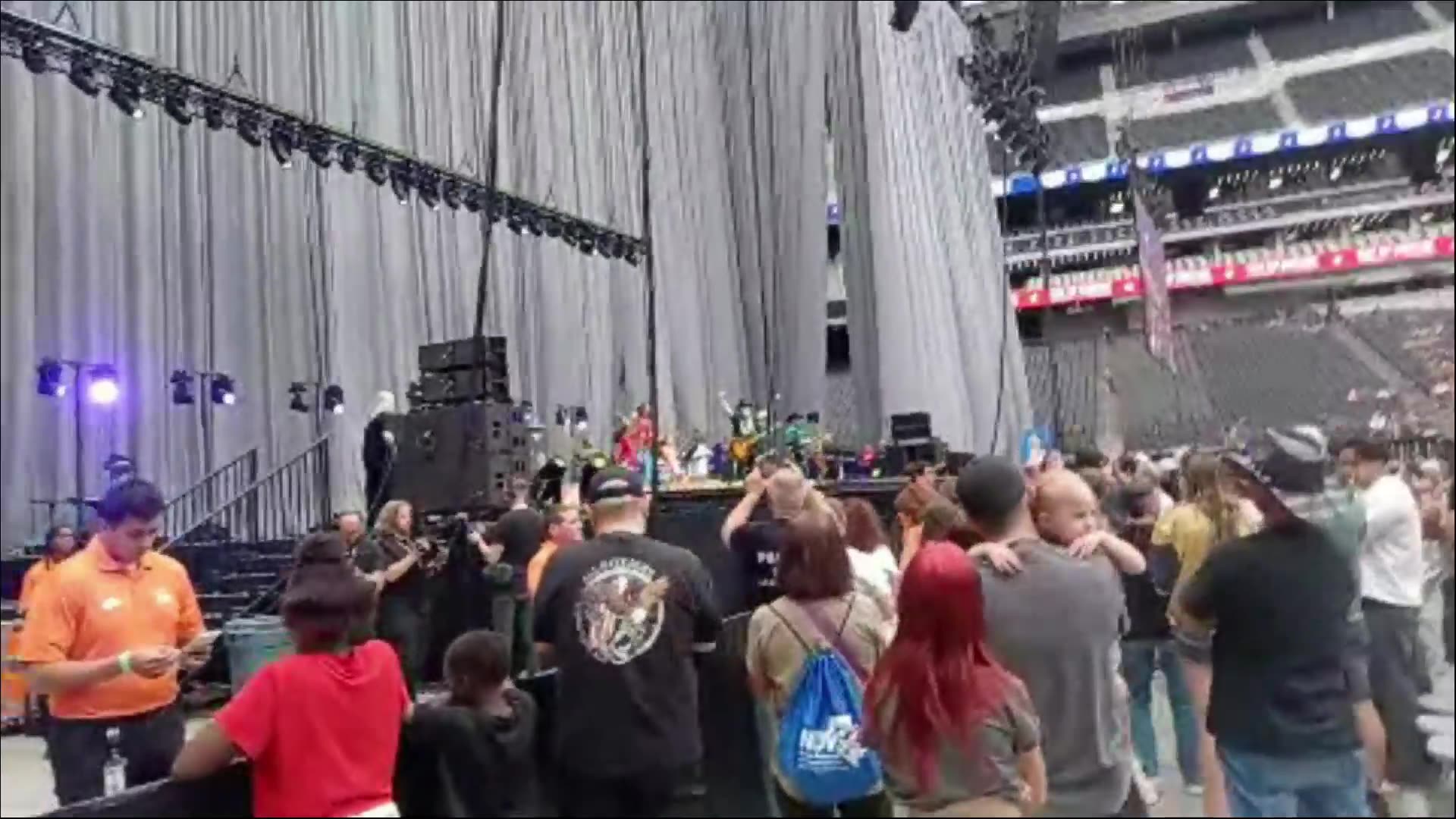 Day of gratitude big an rich concert allegent stadium Las Vegas