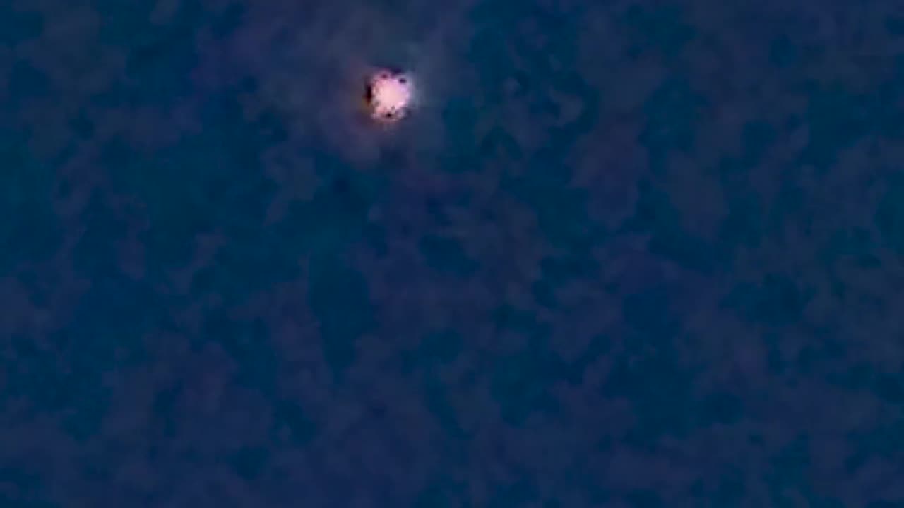 👽🔭 INCREDIBLE! UFO Creeps On By... | TheTruthAbove