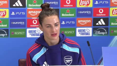 More Arsenal MEMORIES in Lisbon - Renee Slegers & Emily Fox