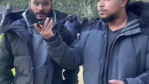 📢 “We are here to take over your country & uphold sharia law.”