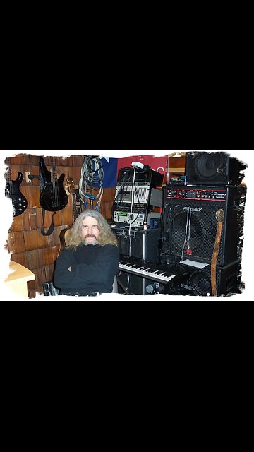 G'night fam. Sometimes Doggo doesn't want to go home 😂