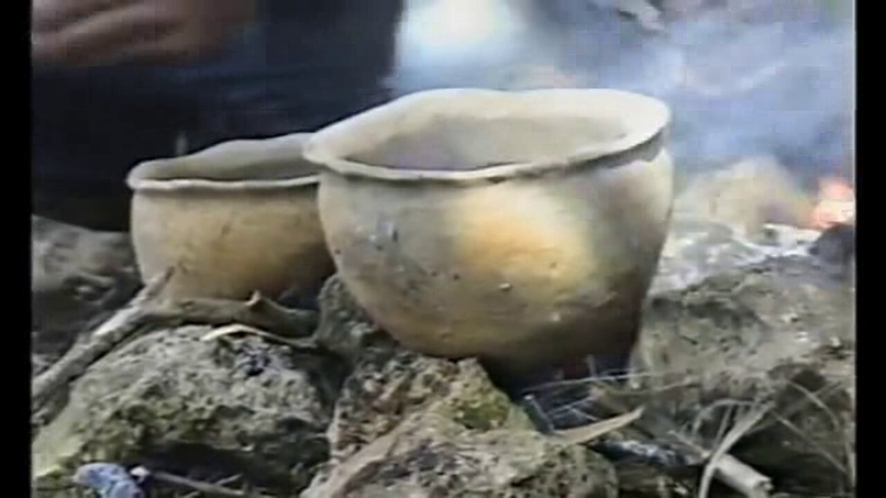 PRIMITIVE SURVIVAL, Making & Using CAMP FIRE POTTERY