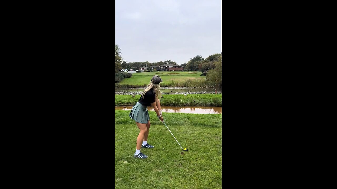 This was her first birdie 👁👁