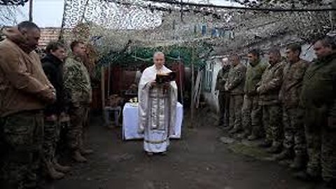 Ukrainian soldiers celebrate Christmas on frontline of war