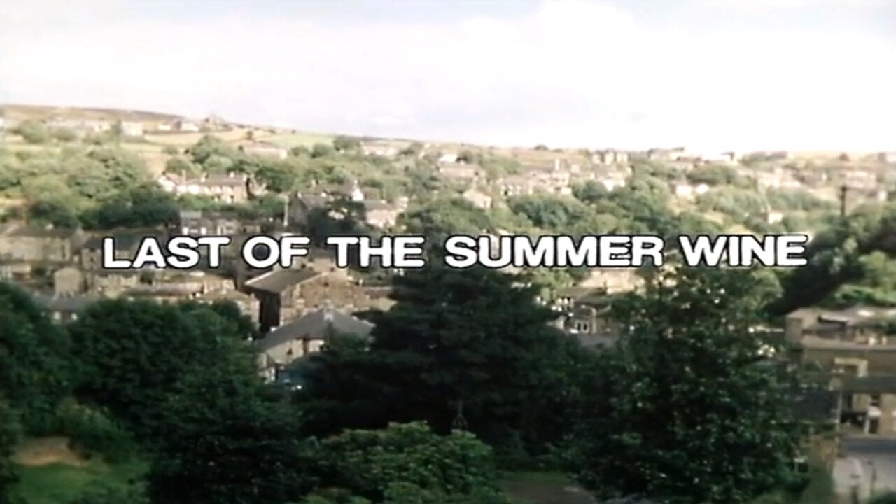 Last Of The Summer Wine, 1979 Christmas Special, And a Dewhurst Up A Fir Tree