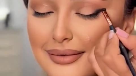 Bronze Bridal Eye Makeup: A Step-by-Step Guide