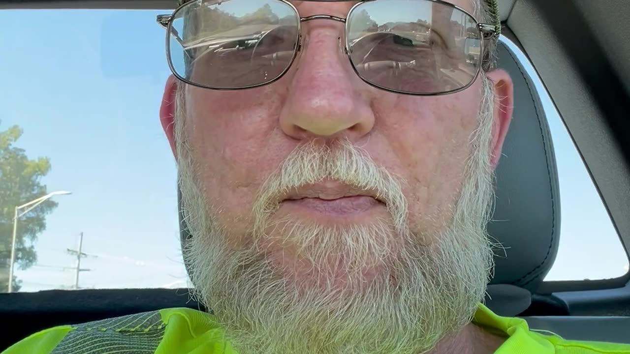 Crazy Redneck Commentary