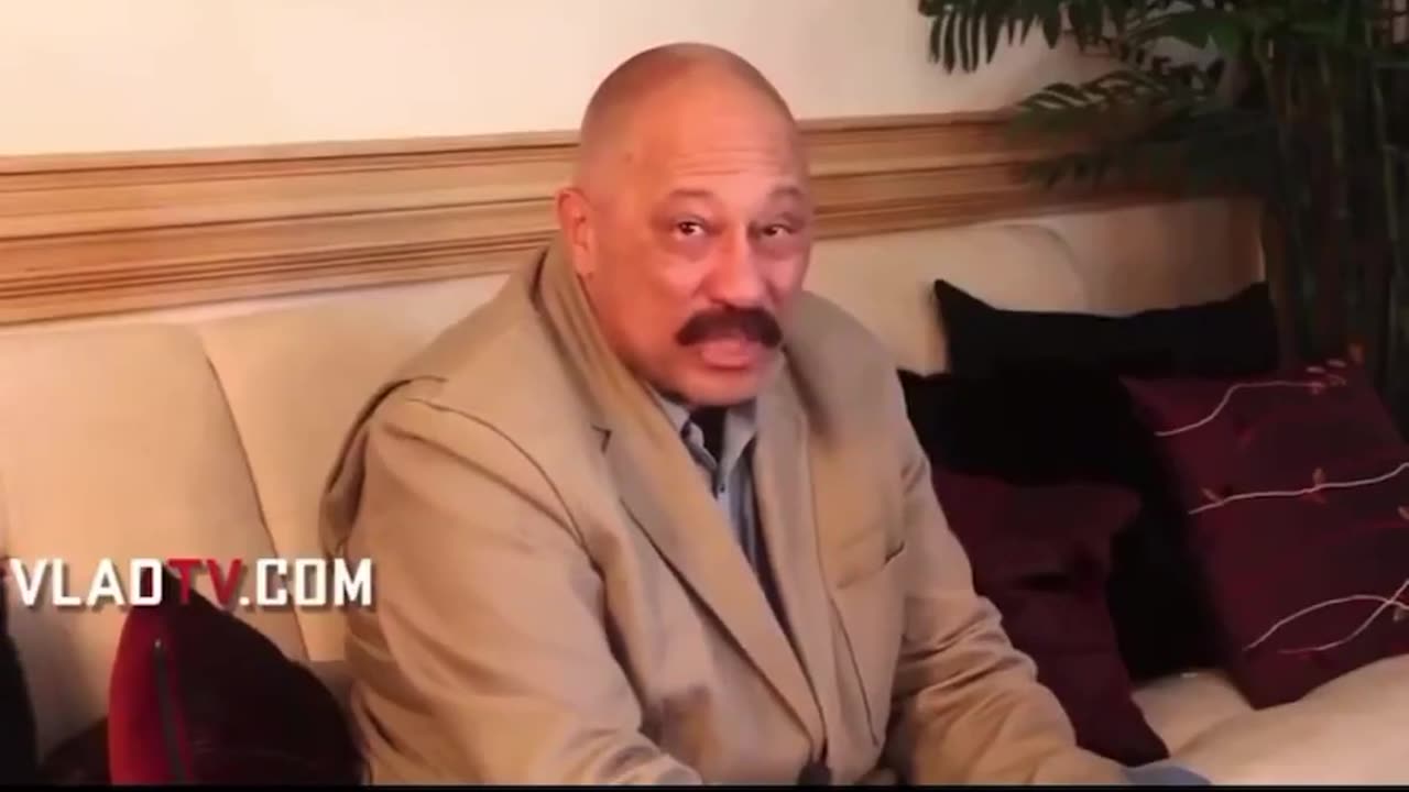 Judge Joe Brown explaining that he did not believe James Earl Ray was MLk’s killer