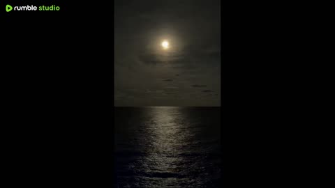 Relajate con el sonido y vista Galaxia. Pasa el rato con Armandito