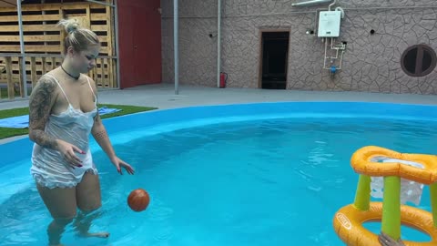 Swimming_Basketball_in_the_pool_-6(1080p)