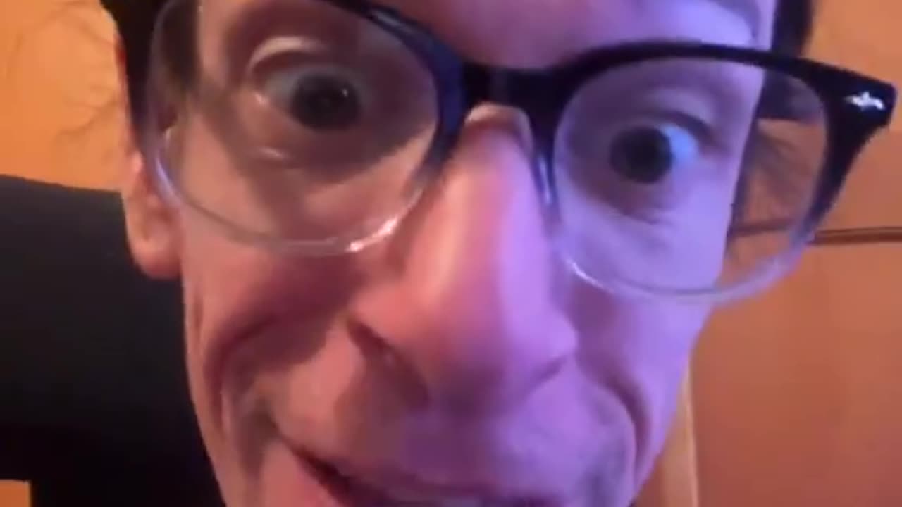 It’s always in the eyes! This leftist claims that he knows how crazy the right is.