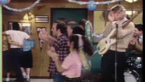 Weezer - Buddy Holly