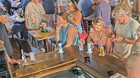 Candid Sexy Smoking Woman 708