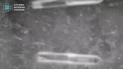 💥 SBU drone struck a Russian S-300/400 air defense launcher!