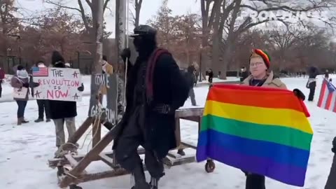 Left wing protesters set up guillotine outside 47’s inauguration