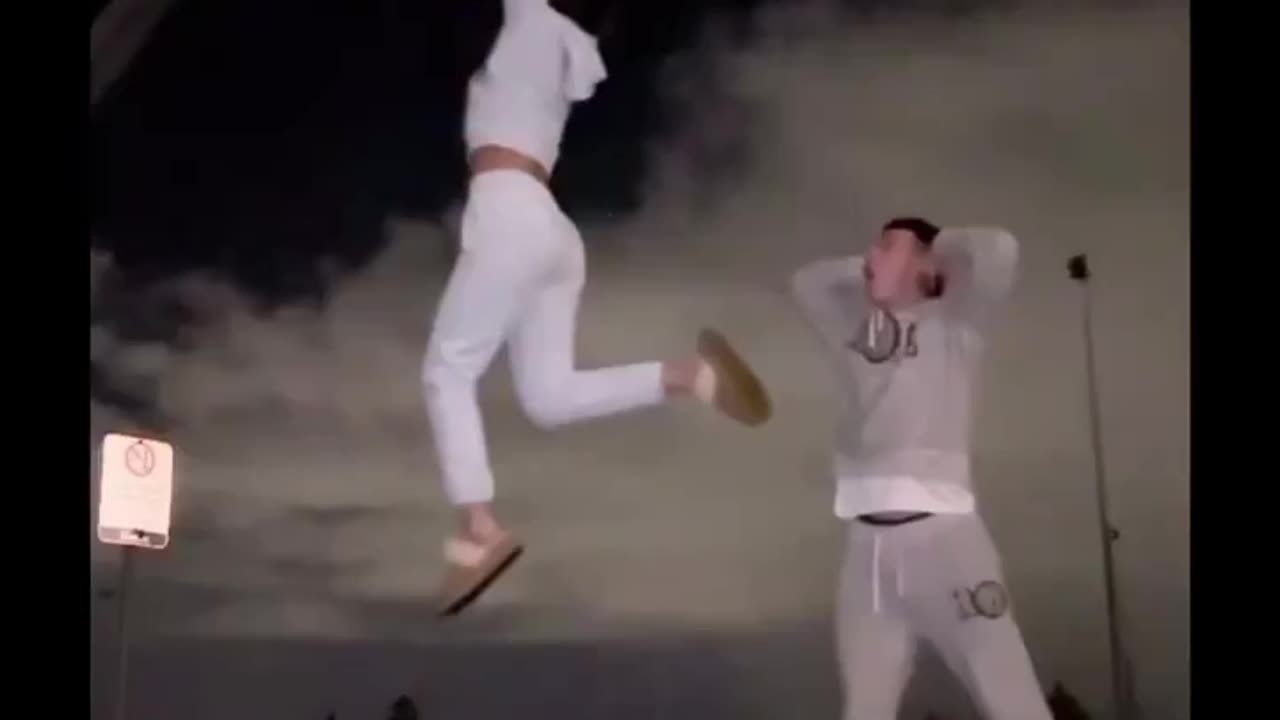 How social media lies to you