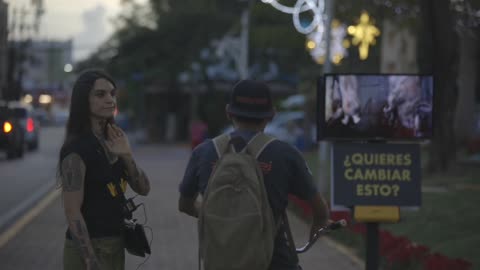 ¿Decir que los amas… mientras los explotas y los mandas al matadero?