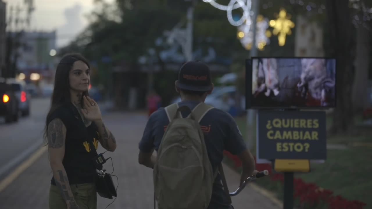 ¿Decir que los amas… mientras los explotas y los mandas al matadero?