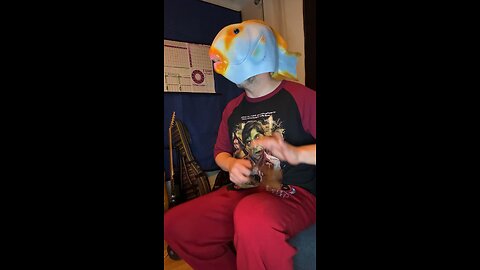 Walleye Fishman makes spoon beats