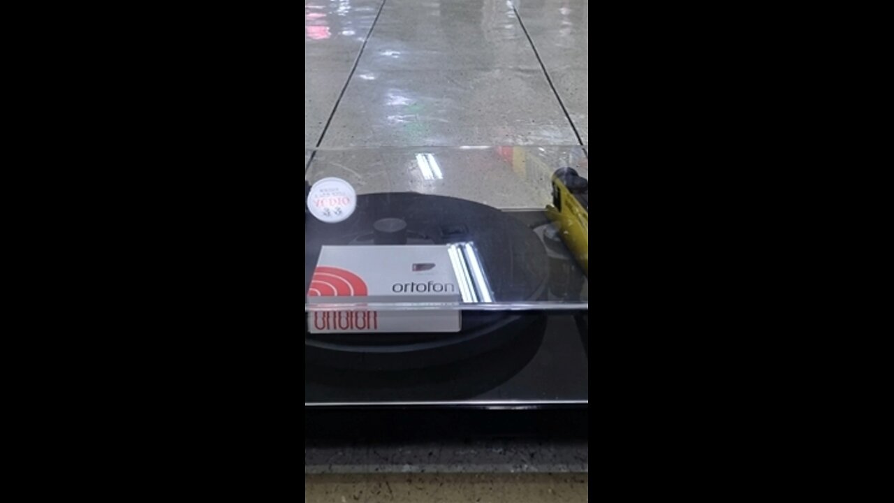 Oracle Alexandria MK3 Turntable