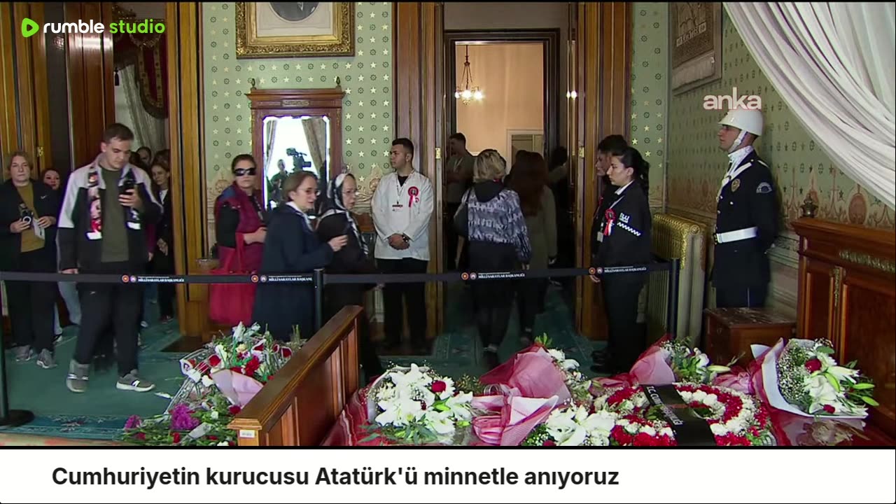 Yurttaşlar, Ulu Önder Mustafa Kemal Atatürk'ü anmak için Dolmabahçe Sarayı'nda #Canlı