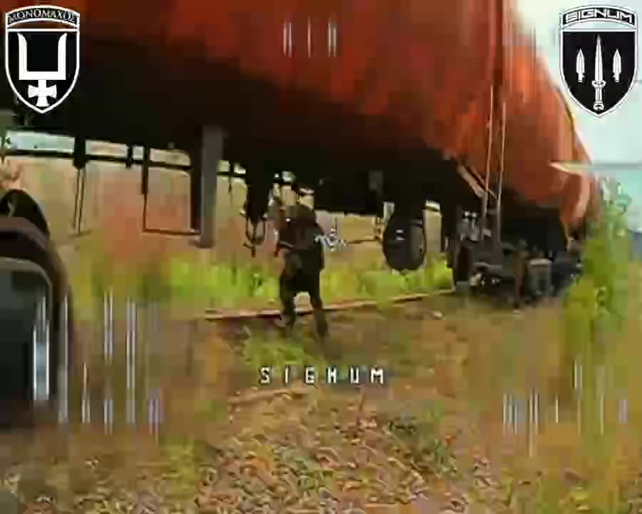 Ukrainian Drones Going After Stragglers