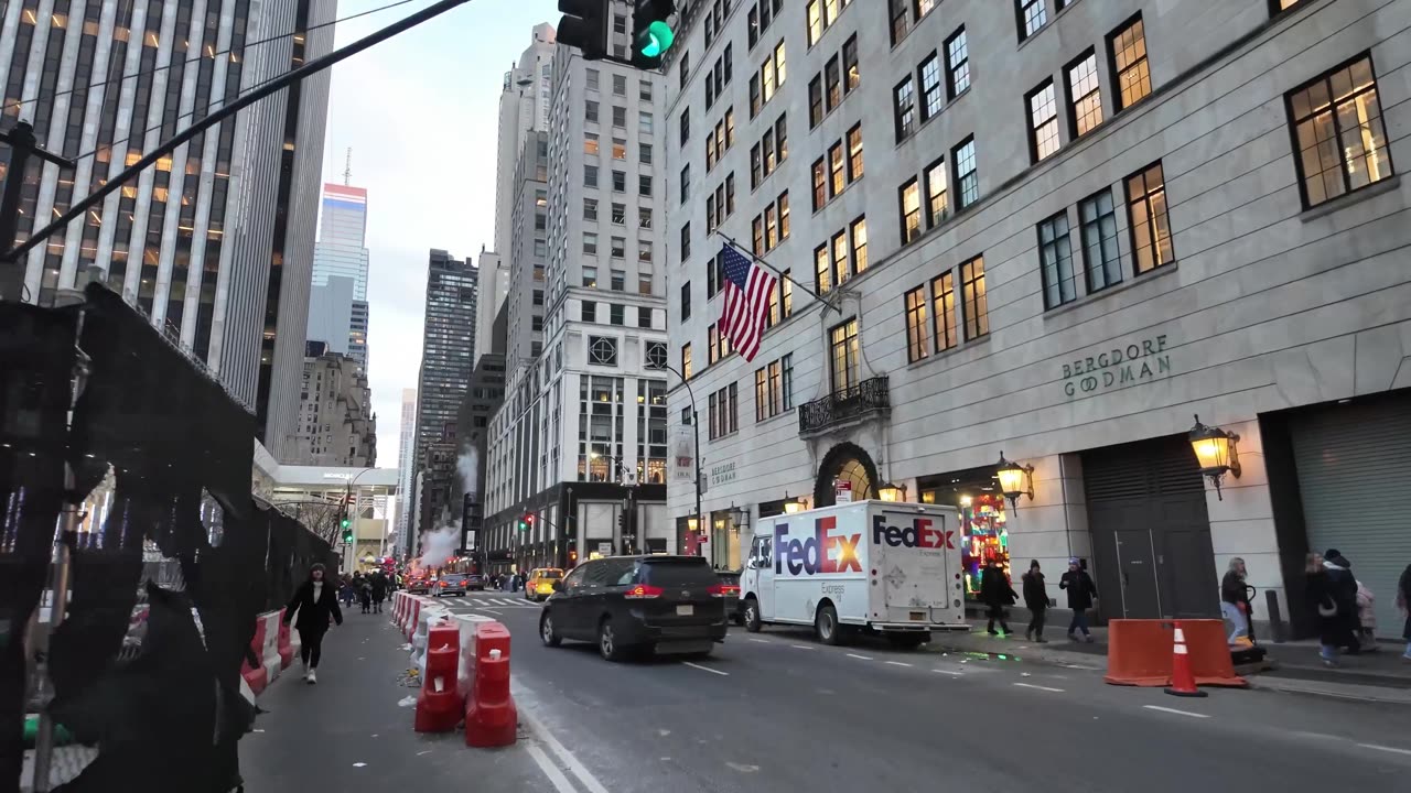 🗽 NYC Live 🔴 Walk (Chat on YouTube)