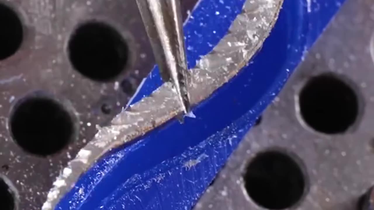 Keep the change? Nah. Wear it. 😌