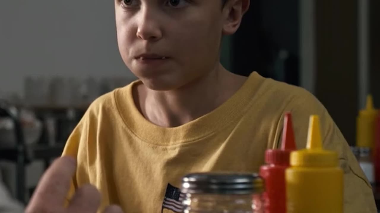 Benny Treats Eleven with Kindness 🥰 | Stranger Things |#plotinaminute