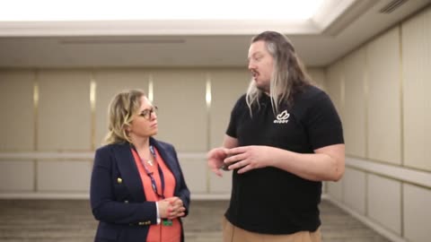 Justyna Osowska at The Bitcoin Conference in Miami, FL with Giddy