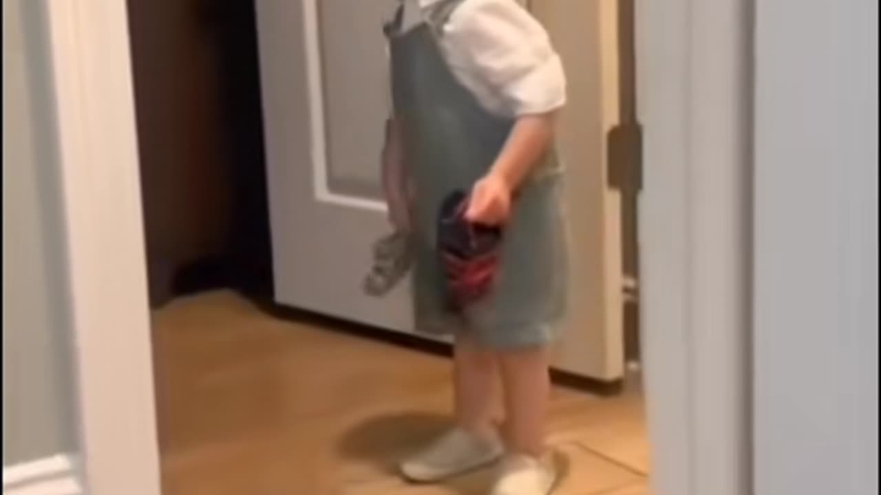 👻👴 The 'Paw Paw' Ghost Encounter! | TheHauntingHour