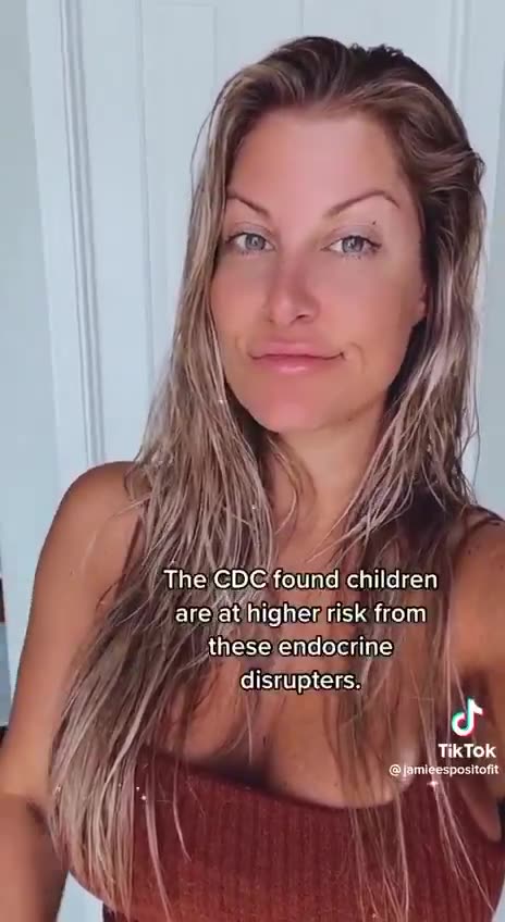 Sunlight isn't toxic. Sunscreen is!