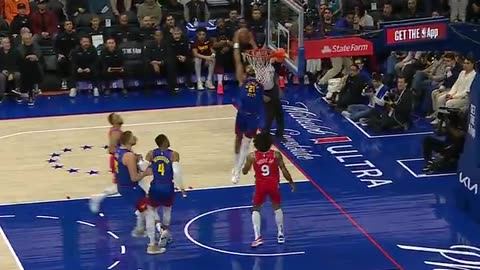 NBA - Jamal Murray show to start the game 👊 Contorts for the acrobatic reverse lay.