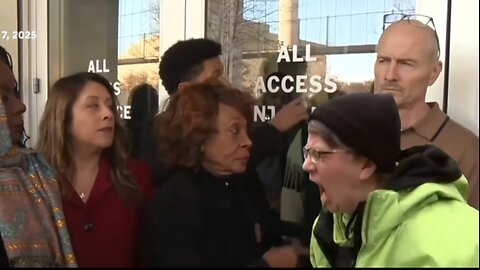 Mad Maxine Waters is still trying to get in the USAID office 😂