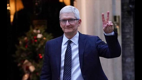 Apple’s Tim Cook Donating $1 Million Of His Own Money To Trump Inauguration