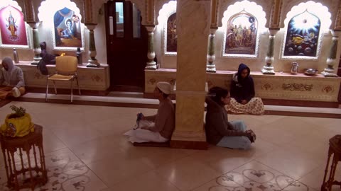 Mangal Aarti at Krishna Temple at London
