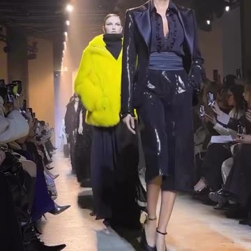 Elie Saab Fall Winter 2025-26 Fashion Show