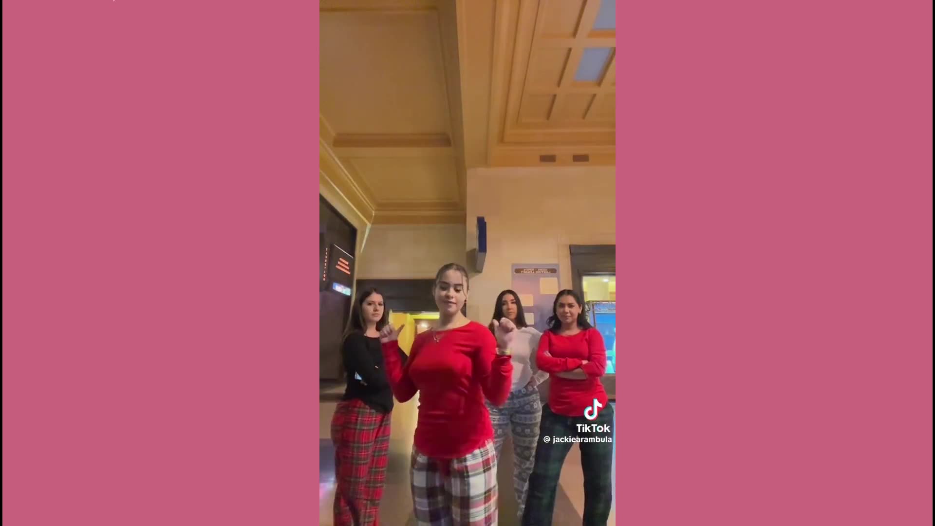 Delicious Daughters Slow Twerking their Sexy Booties