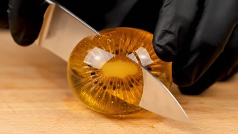 This Glass Kiwi Cut Is So Satisfying It Feels Unreal 🤯🥝#SatisfyingVideo #Asmr #FruitCutting #Ai#kiwi